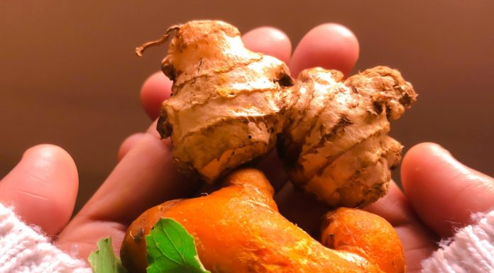 Heres How You Can Use Tulsi & Turmeric to Get Rid of Pimples