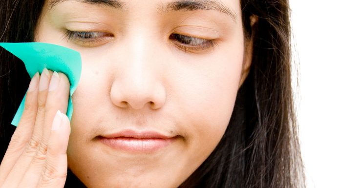 Oily Skin Problems? Follow These Simple Tips to Get A Fair, Glowing Skin