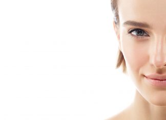 How to Hydrate Skin Naturally with Skincare Products