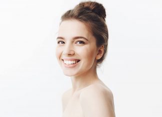 5 Things Women With Amazing Skin Regularly Do