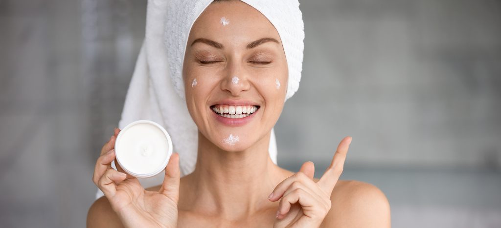 monsoon skincare tip - 4 - moisturize