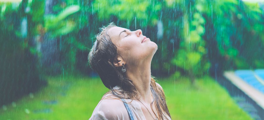 How To Clean Your Face During Monsoon