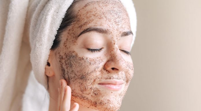 Flaunt Your Renewed Skin With The Walnut Face Scrub!