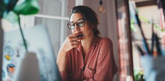 Did You Know? Too Much Screen Time Can Hamper Your Skin
