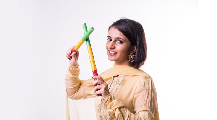 Shine Bright Like A Diva This Navratri With The Golden Glow Peel Off Mask