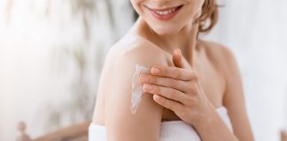 Why Skin Moisturization Is One Of The Most Basics Of Skincare? Skin Moisturization