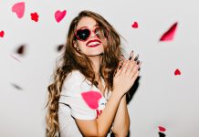 This Valentine’s Day, Wear A Natural Glow On Your Face With The Golden Glow Peel Off Mask