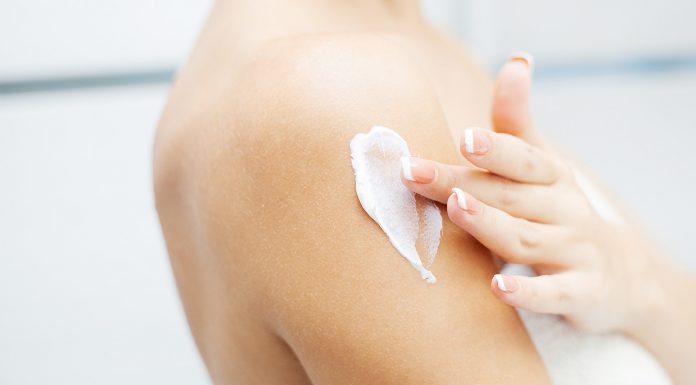 Ace Skin Moisturization Like A Pro With Everyuth’s Nourishing Body Lotion Range Women applying body lotion for moisturization