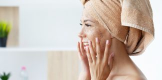 How to Use a Face Scrub? – A Complete Guide How to use Face scrub