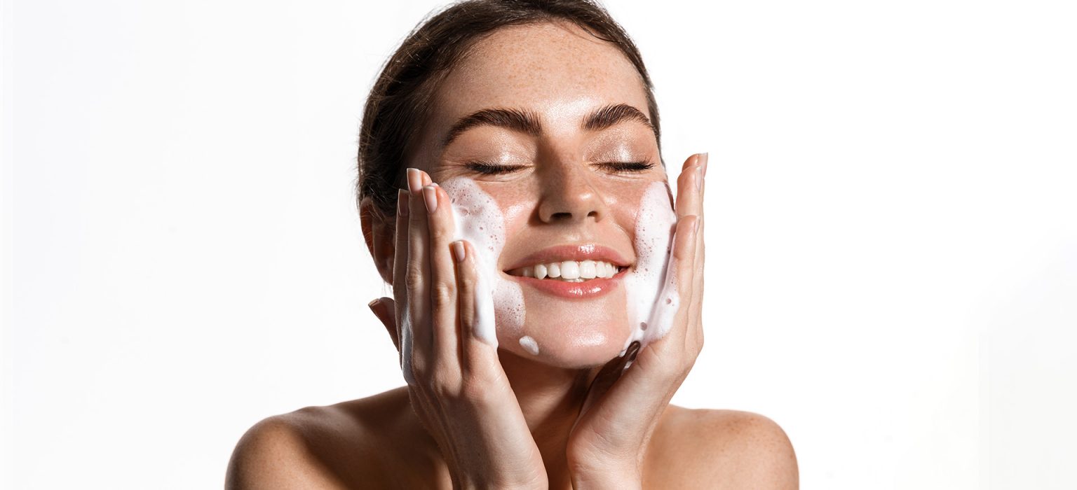 8 Tips and Tricks on How to Use Face Wash Everyuth Blogs