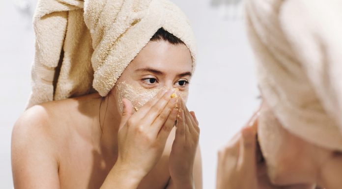 Top 10 Benefits of Face Scrub & How to Use Them Right