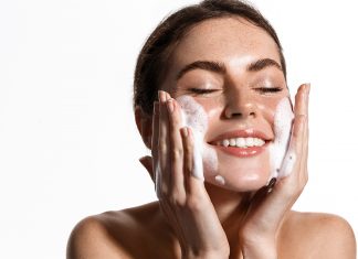How to Pick the Best Face Wash for the Winter Season
