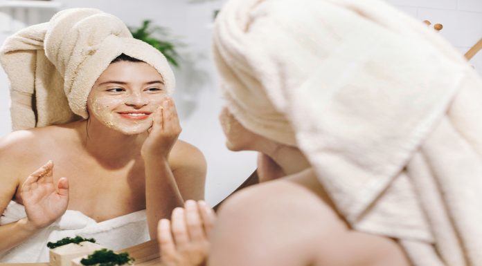 Top 6 Benefits of Apricot & Walnut for Skin