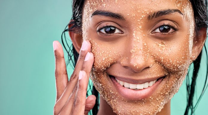 5 Signs Your Skin Needs a Face Scrub Right Now